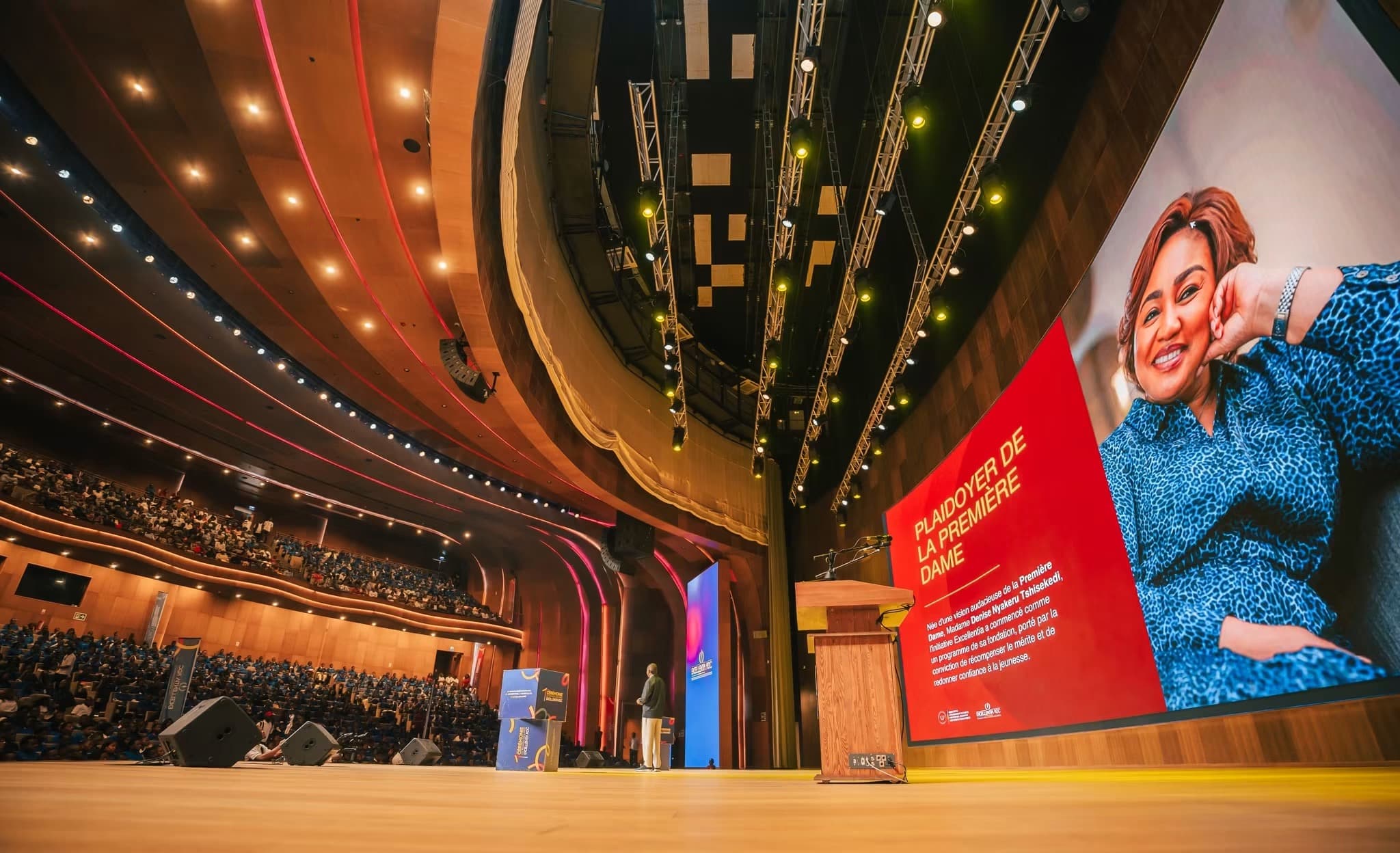 EXCELLENTIA RDC : À KINSHASA, DES JEUNES À LA DÉCOUVERTE DES OPPORTUNITÉS DU PROGRAMME
